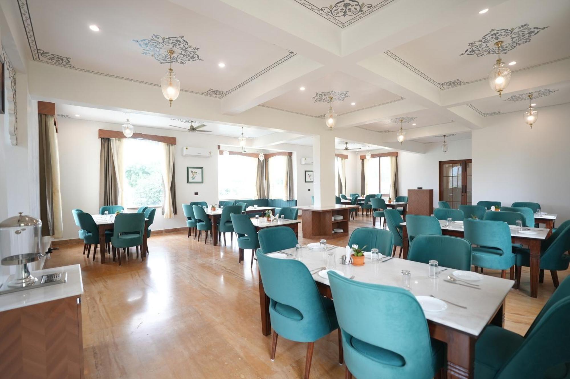 Maangarh Resorts Udaipur Buitenkant foto