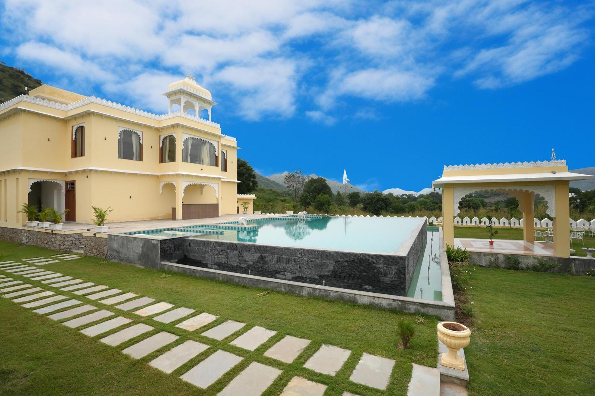 Maangarh Resorts Udaipur Buitenkant foto
