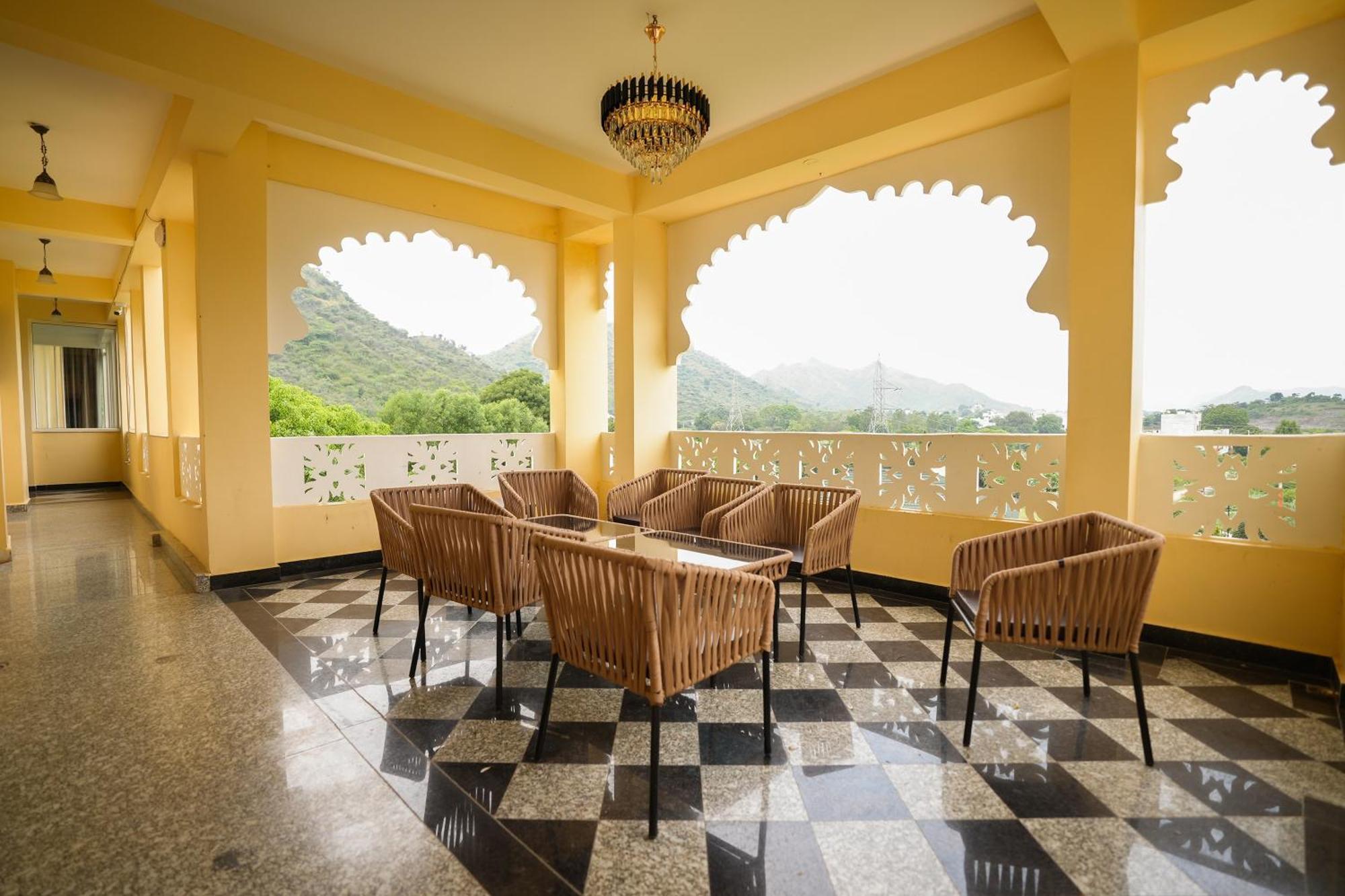 Maangarh Resorts Udaipur Buitenkant foto