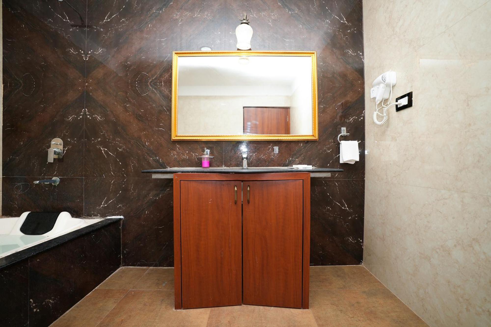 Maangarh Resorts Udaipur Buitenkant foto