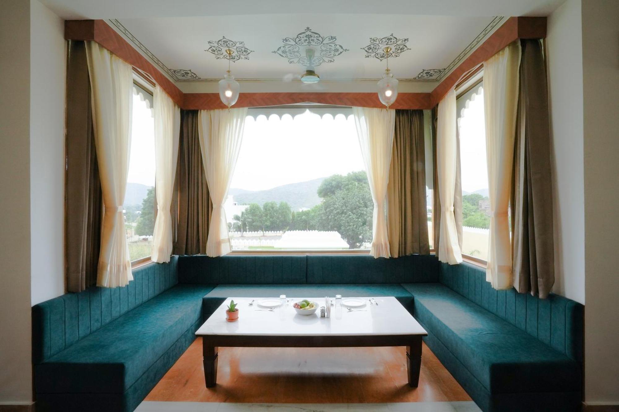 Maangarh Resorts Udaipur Buitenkant foto