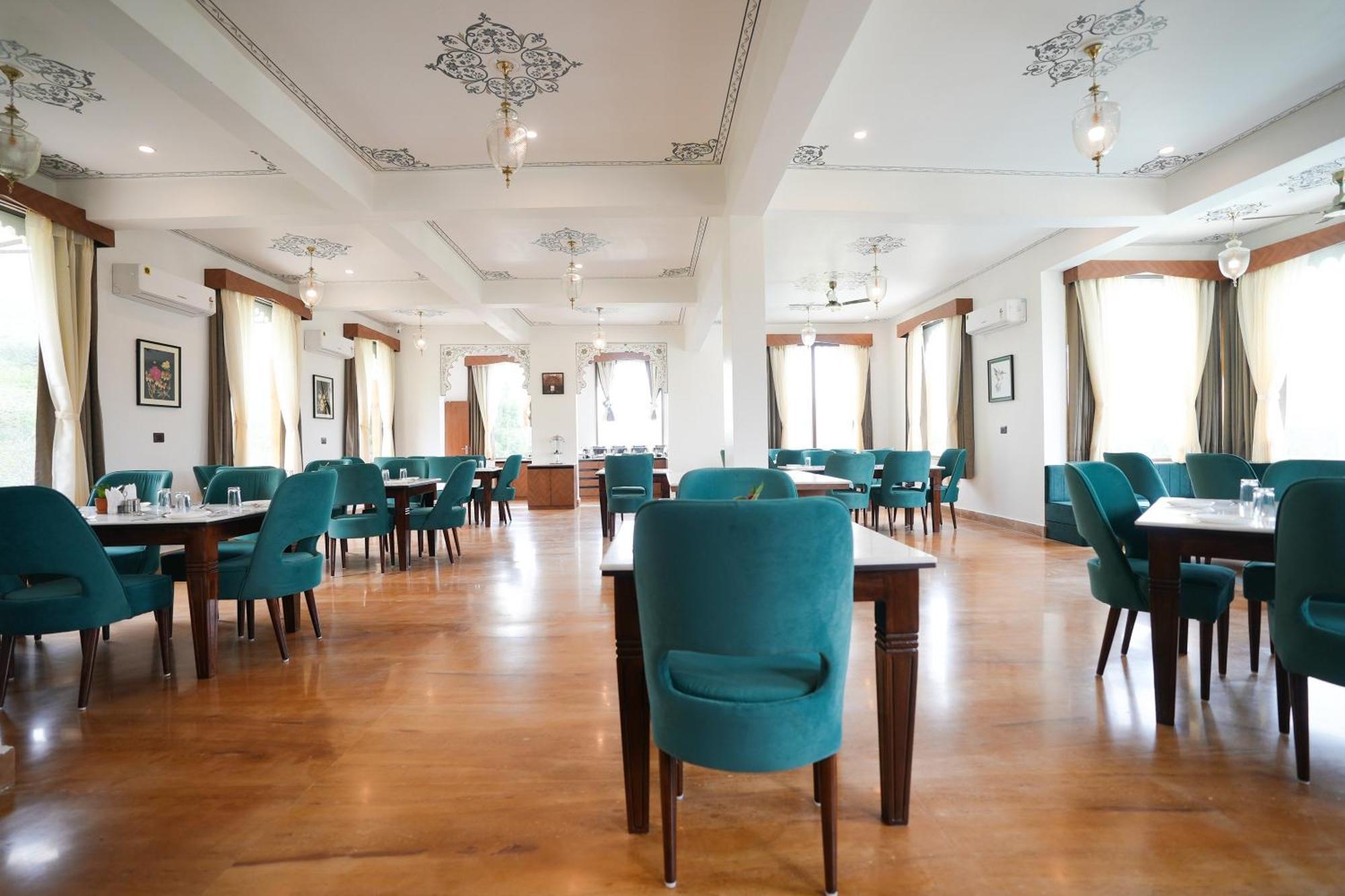 Maangarh Resorts Udaipur Buitenkant foto