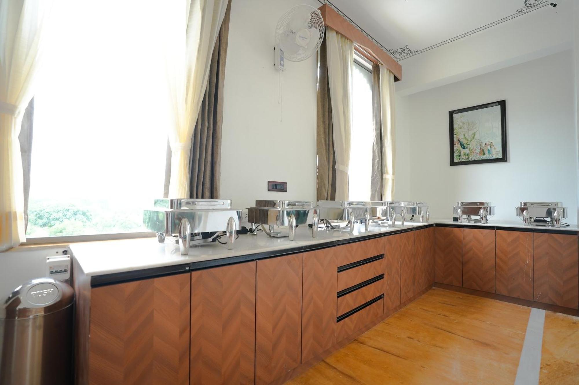 Maangarh Resorts Udaipur Buitenkant foto