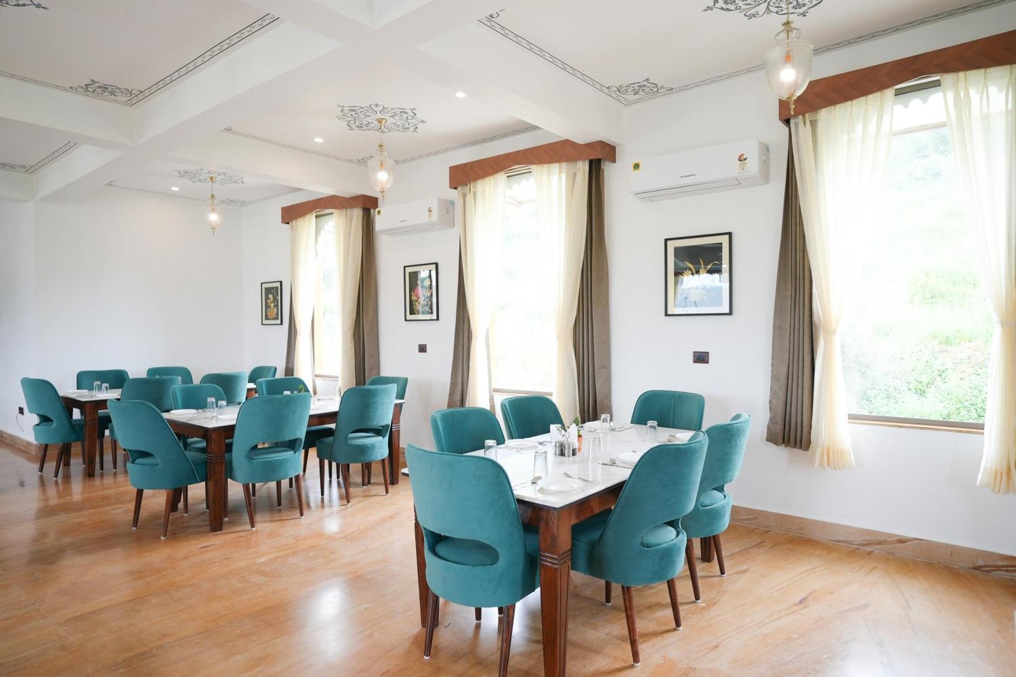 Maangarh Resorts Udaipur Buitenkant foto
