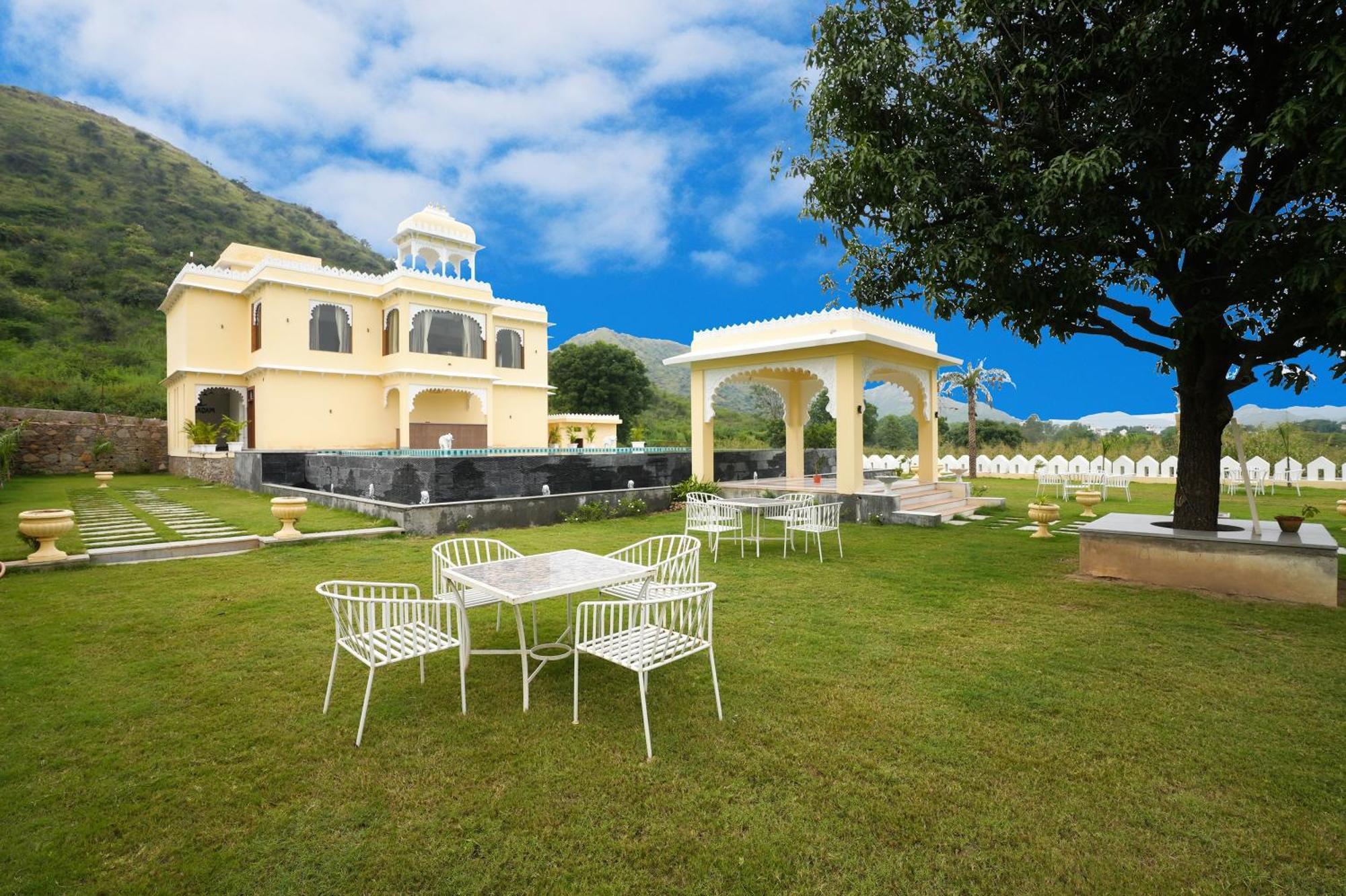 Maangarh Resorts Udaipur Buitenkant foto