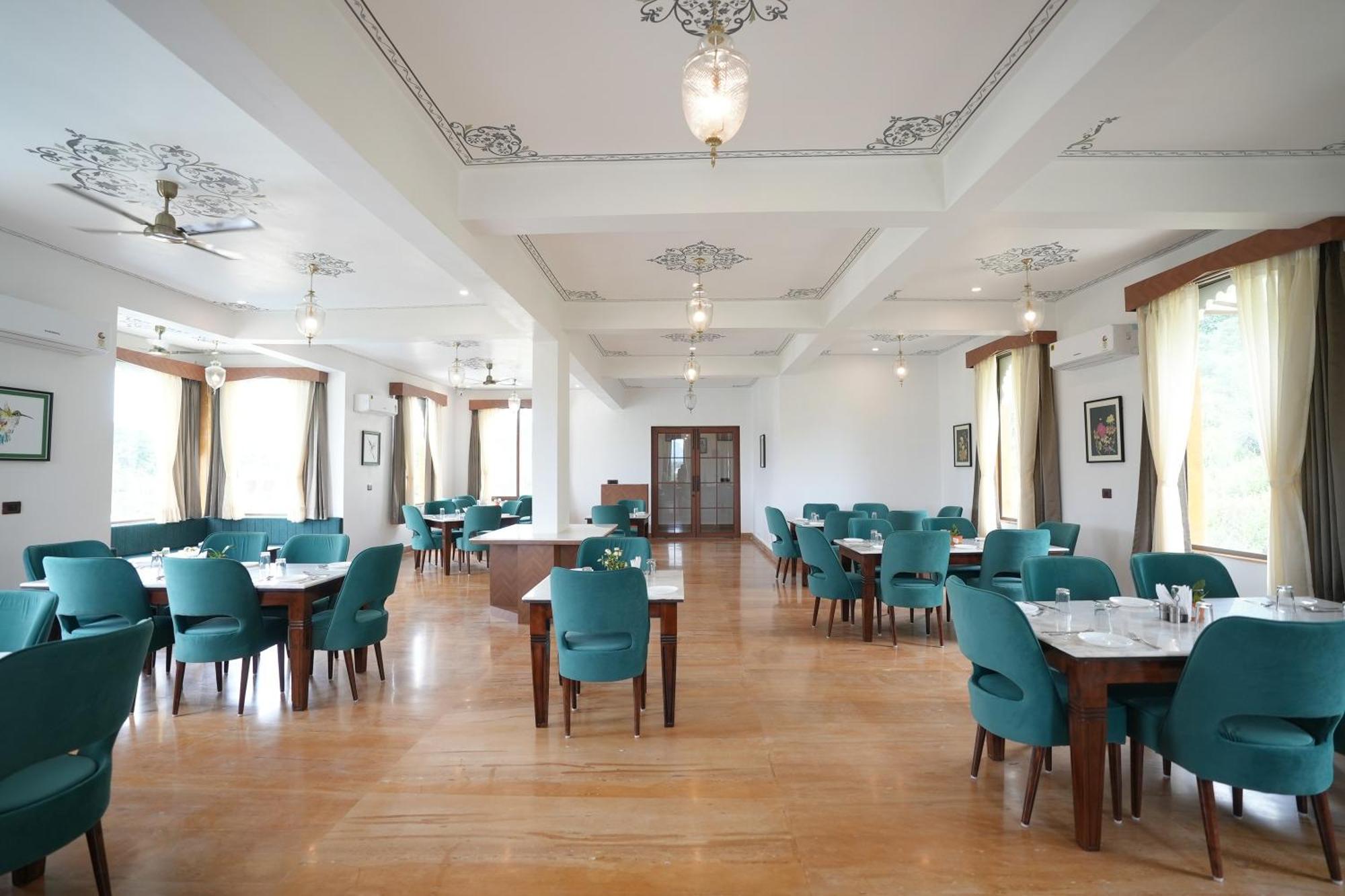 Maangarh Resorts Udaipur Buitenkant foto