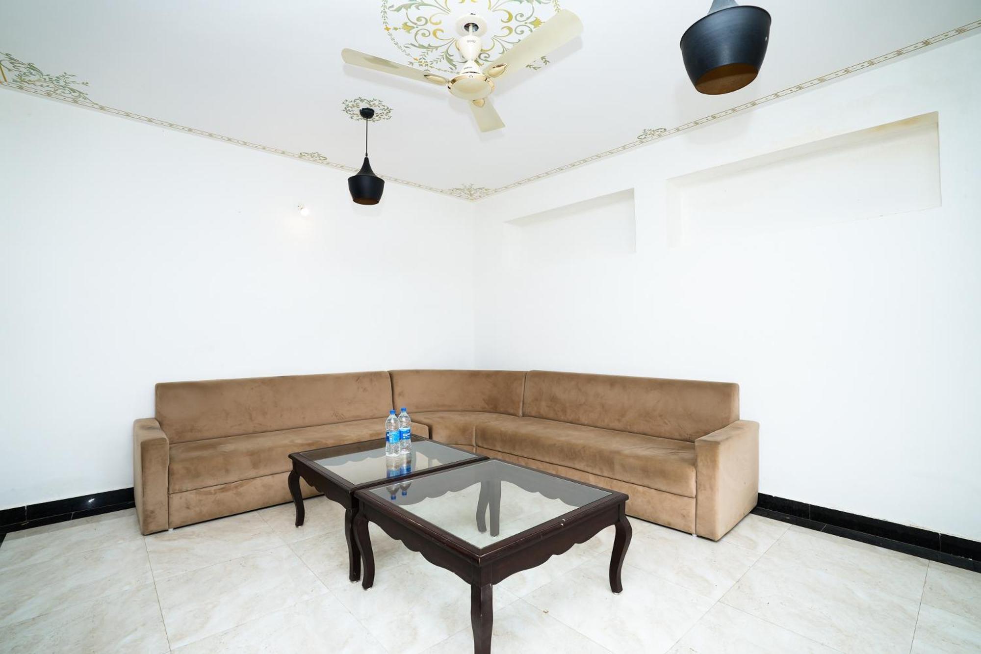 Maangarh Resorts Udaipur Buitenkant foto